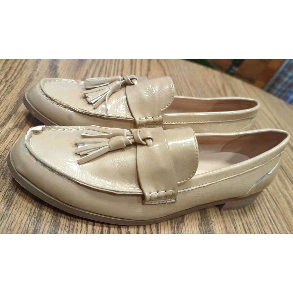 Moow Women's Shiny Tan Tassels Natural Slip-On Loafer Size US 9 (41) READ!